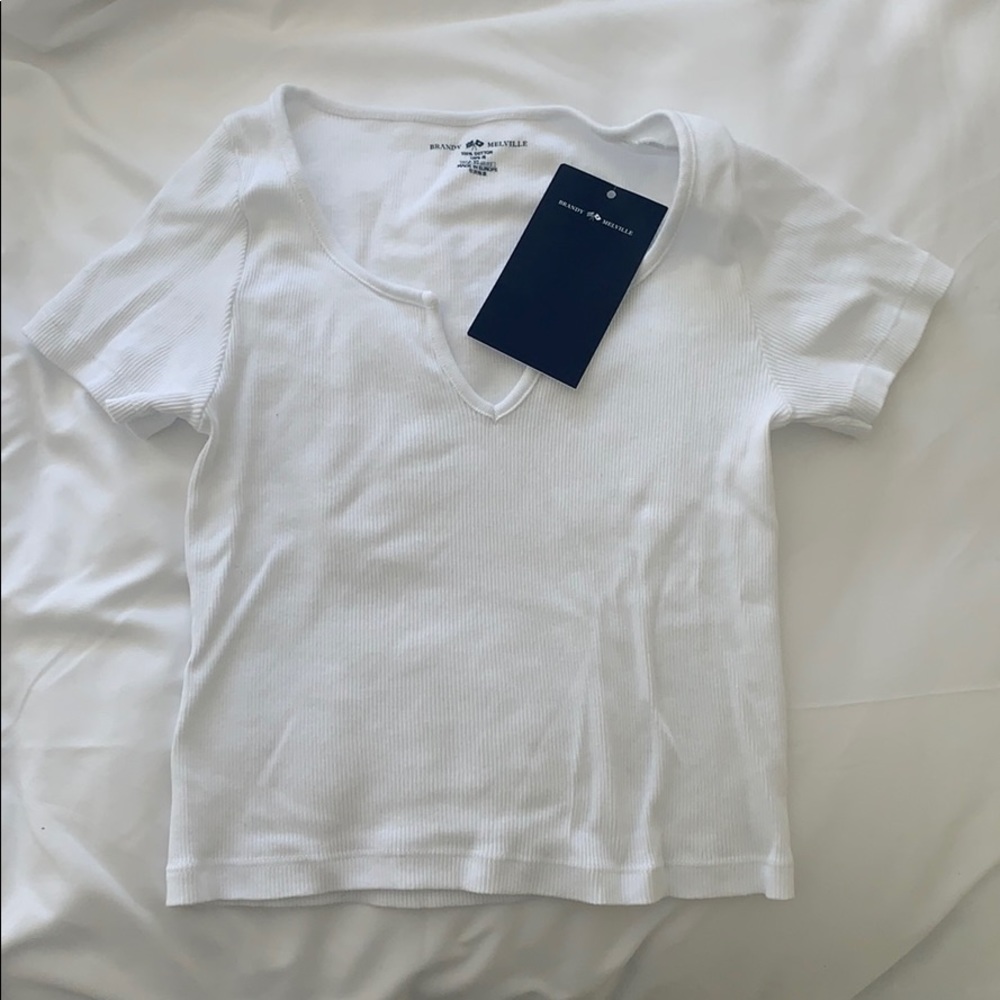 brandy melville v neck notch crop top!